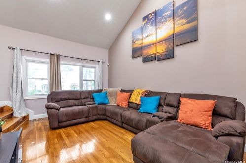 103-17 Farmers Blvd, Jamaica, NY 11423-3119