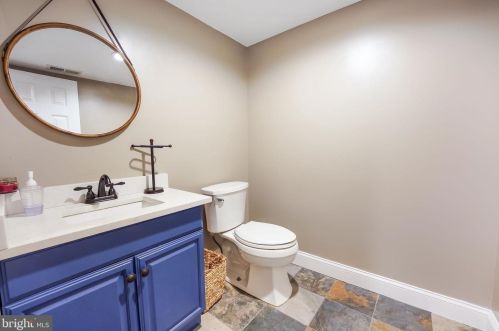 13439 Princedale Dr, Woodbridge VA  22193-3911 exterior