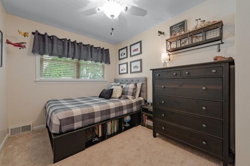 1124 Monastery Dr, Latrobe PA 15650-2726 exterior