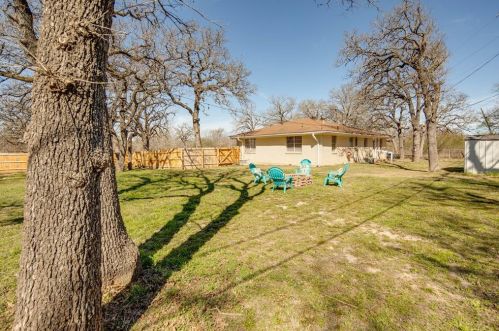 2011 Wilhelm Dr, Bryan TX 77803-6012 exterior