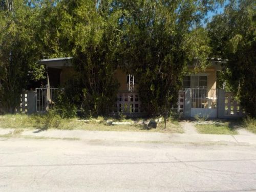 133 Charles St, Nogales, AZ 85621-1903