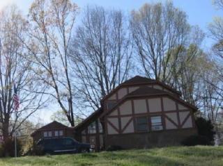 2407 Hillside Dr, Dallas, NC 28034-8570