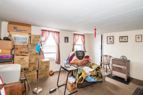 23 Bowers St, Nashua NH  03060-3904 exterior