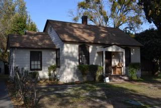 35 Oak Ave, Woodland, CA 95695-3829