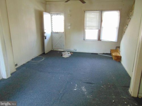 240 Cedar Ave, Camden NJ  08107-2404 exterior