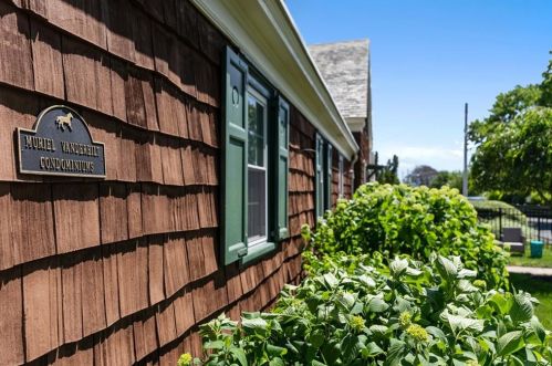 20 Phelps Rd, Middletown RI 02842-5448 exterior