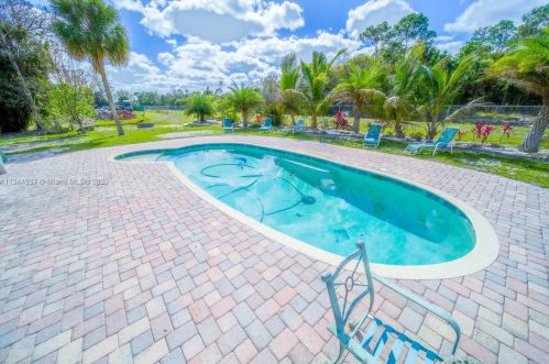 576 Marshall Rd, West Palm Beach FL  33413-3343 exterior