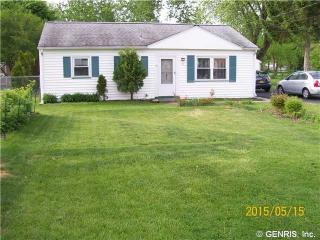 24 Pontiac St, Webster, NY 14580-3519