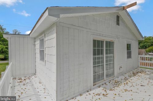 18257 Johnson Rd, Triangle VA  22172-1606 exterior