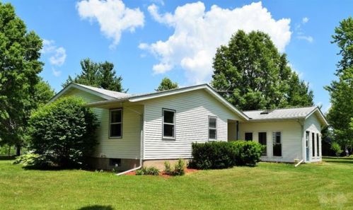 2125 241st St, Fairfield, IA 52556-8843