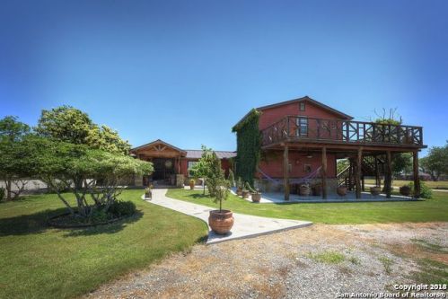 4740 Rakowitz Rd, Adkins, TX 78101-4523