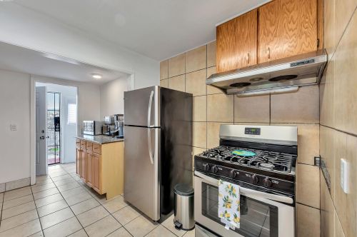 2031 103rd Ave, Oakland CA  94603-3325 exterior