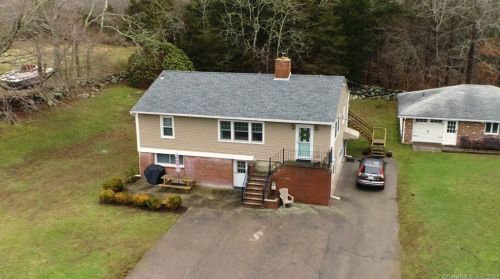 305 Elm St, Stonington, CT 06378-2927