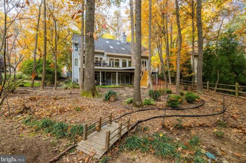 11903 Triple Crown Rd, Herndon VA  20191-3015 exterior