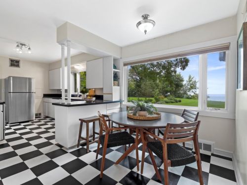 4114 Lk Dr, Milwaukee WI 53211-1719 exterior