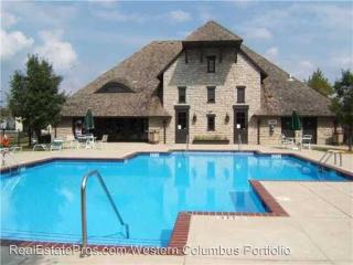 6112 Inishmore Ln, Dublin OH  43017-3474 exterior