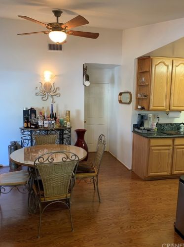 26607 Balerna Dr, Santa Clarita CA  91350-2305 exterior