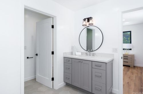 1712 Tradewinds Ln, Newport Beach CA  92660-4312 exterior