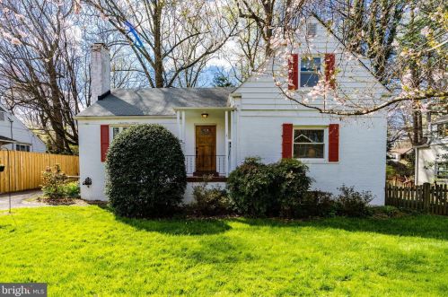 407 Jackson St, Falls Church, VA 22046-3805