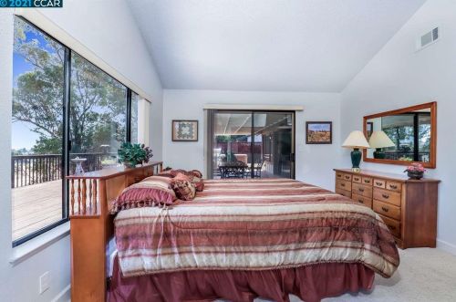 1030 Pine Meadow Ct, Pacheco CA  94553-4739 exterior