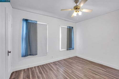 8100 Hillside St, Oakland CA 94603-1921 exterior