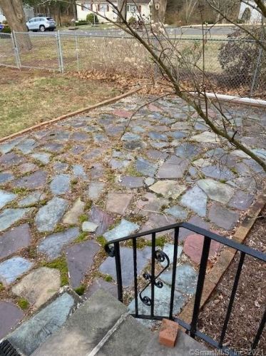 34 Robert Ln, Wallingford CT  06492-4317 exterior