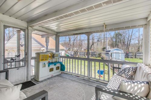 2404 Normandy Dr, Mishawaka IN  46545-3914 exterior
