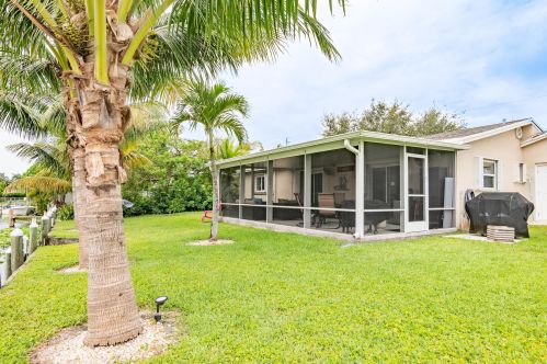 1140 Lake Clarke Dr, West Palm Beach FL  33406-5329 exterior