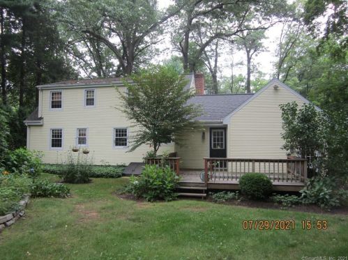 333 Carter Ln, Southington, CT 06489-3611