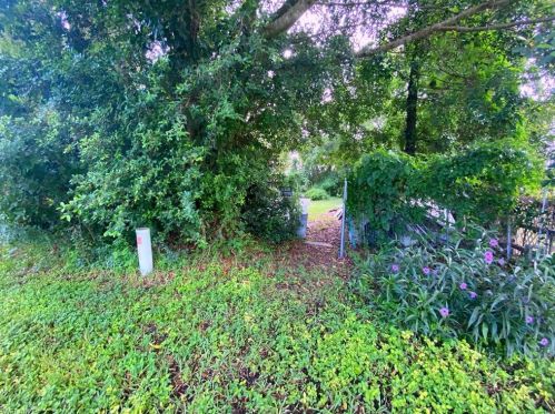 18 Maui Cir, Naples FL  34112-3723 exterior