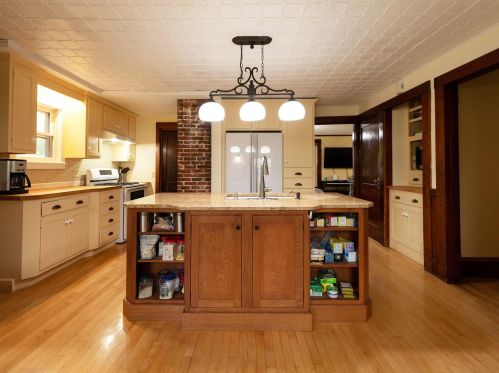 15 Pearl St, Dover NH  03820-3146 exterior