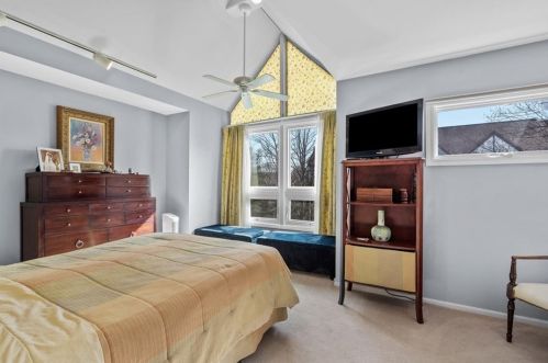 2 Graham Pl, Pittsburgh PA  15232-1611 exterior