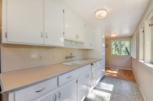 23509 Barnes Ln, Cape Horn CA  exterior