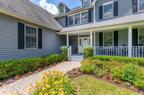 85 Walworth Ave, Scarsdale, NY 10583-1140