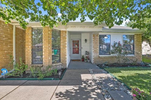 6516 Kary Lynn Dr, Fort Worth, TX 76148-1720