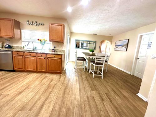 2062 Floresta Dr, Fort Pierce FL  34984-4706 exterior