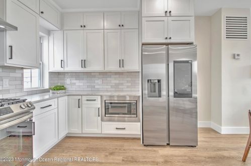 1217 Niihau Dr, Lacey NJ  08731-4702 exterior