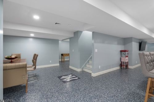 7 Flagstone Hill Rd, Wantage NJ  07461-2236 exterior