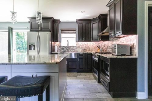 20 Kings Ct, Swedesboro NJ  08085-5033 exterior