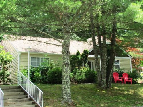 48 Hidden Ridge Dr, Monticello NY  12701-3080 exterior