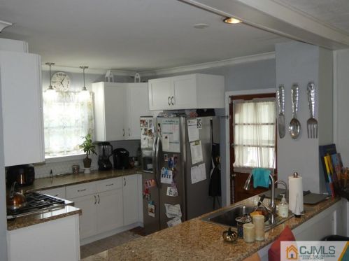 109 Tompkins Ave, South Plainfield NJ  07080-3042 exterior