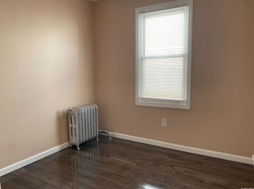 111-35 115th St, Jamaica, NY 11420-1304