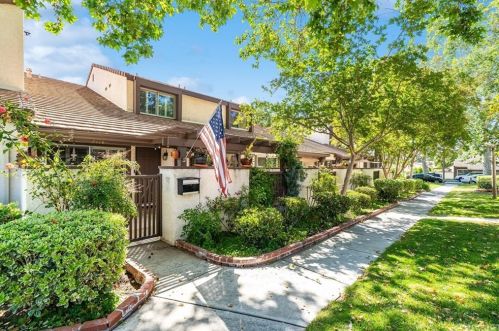 24767 Sand Wedge Ln, Santa Clarita, CA 91355-2312