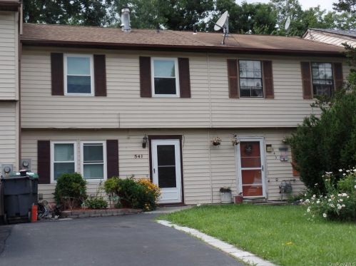 541 Saracino Dr, Maybrook, NY 12543-1163