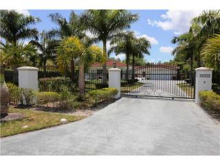 8320 58th St, Miami FL  33143-1504 exterior