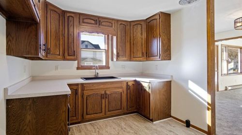 1023 19th Ave, Bloomer, WI 54724-1863