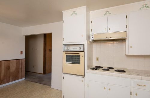 652 North St, Manteca CA 95336-4831 exterior