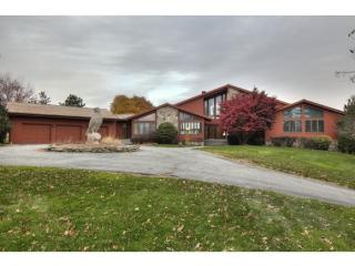 4 Appletree Grn, Nashua, NH 03062-2252