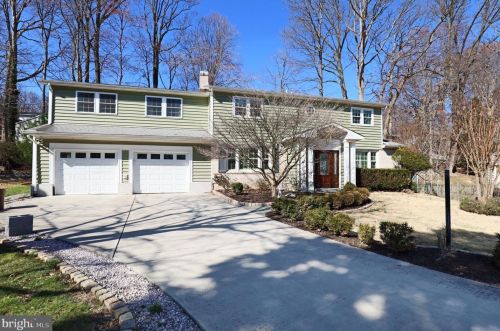 6702 Little Ann Ct, Springfield VA  22152-2629 exterior