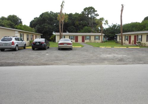 4631 38th Ave, Vero Beach, FL 32967-1128